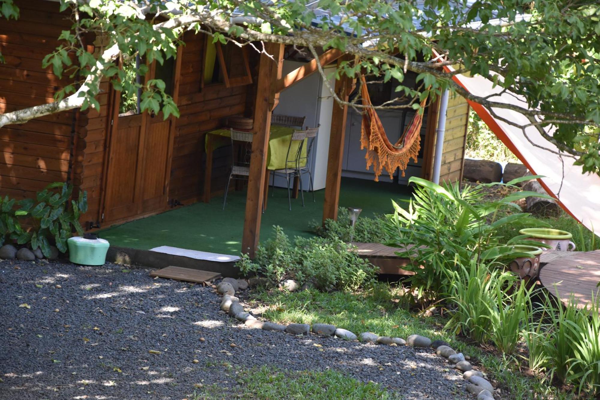 Insolite Arawakane Gites Du Manial Chalet 黑角 外观 照片